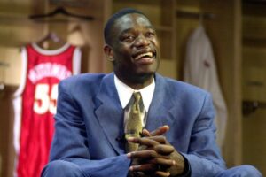 - Kehilangan Besar: Dikembe Mutombo, Ikon Basket Dunia, Wafat